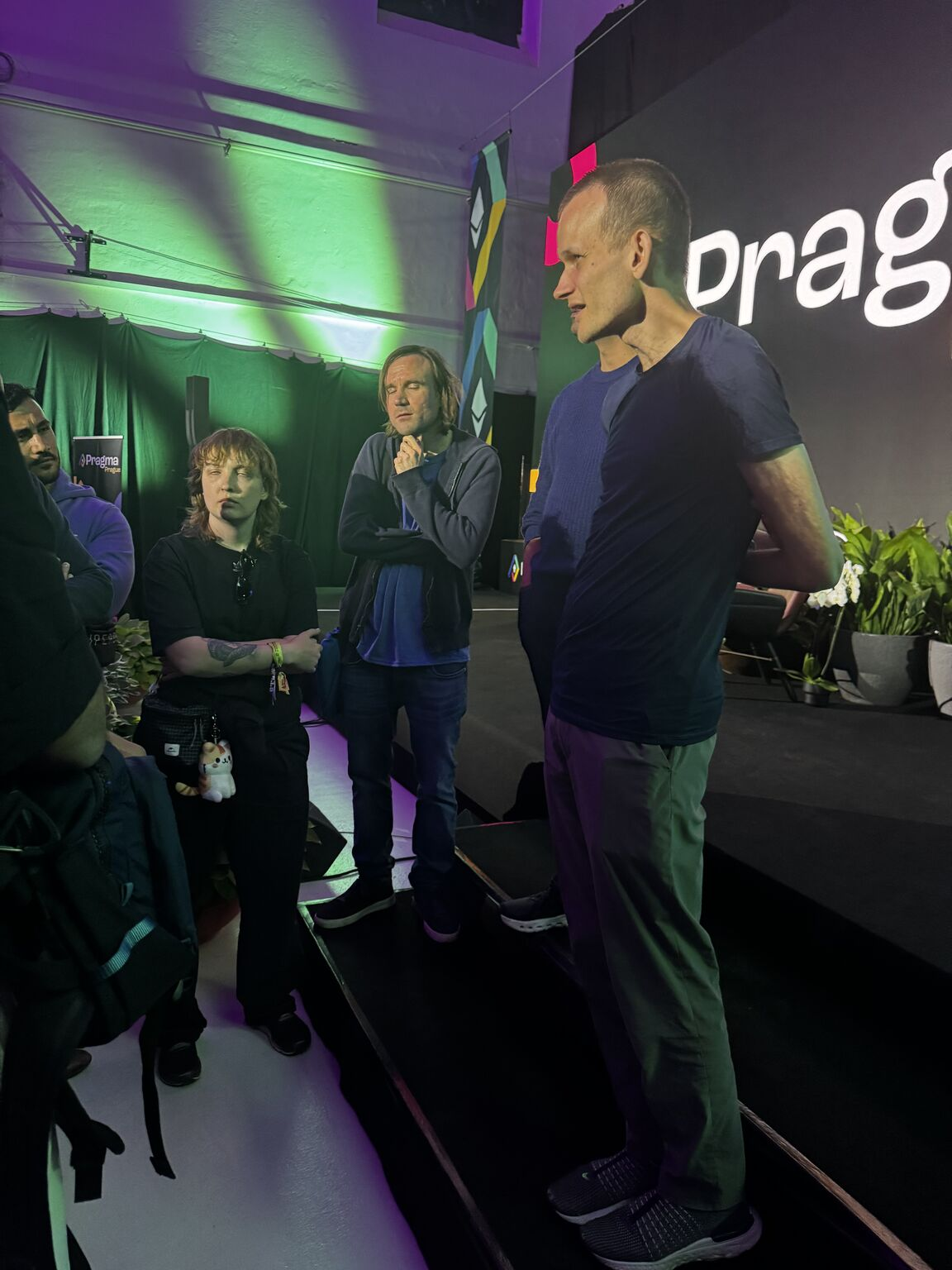 Pasquale Sorrentino con Vitalik Buterin, fondatore della Ethereum Foundation, a Pragma Prague