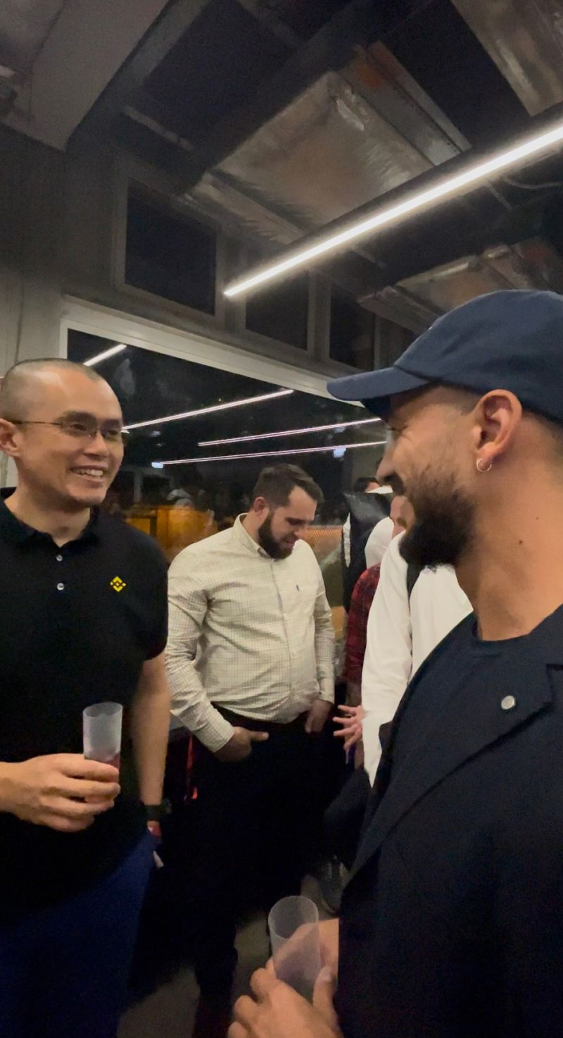 Pasquale Sorrentino con Changpeng Zhao (CZ), fondatore e CEO di Binance